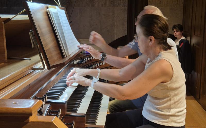 Gallery image for Sophie-Véronique Cauchefer-Choplin: Organist of the Great Organ of Saint-Sulpice Church in Paris Performed at St. Anastasia's Cathedral
