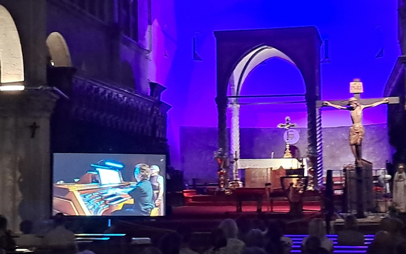 Gallery image for WILLIBALD GUGGENMOS: VIRTUOSITY AND IMPROVISATION BENEATH THE VAULTS OF ST ANASTASIA’S CATHEDRAL