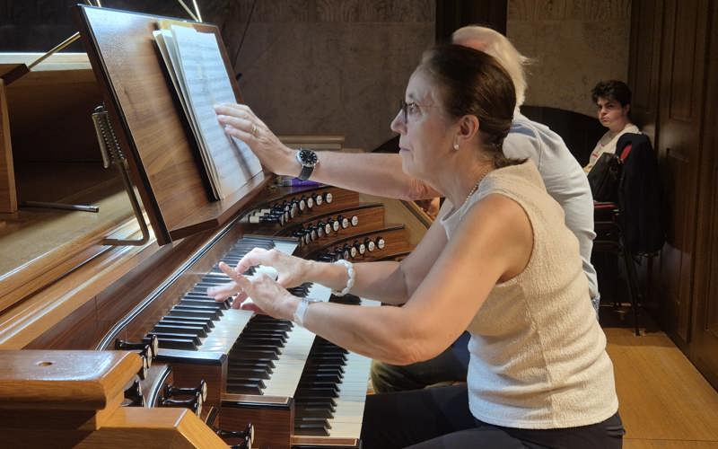 Gallery image for Sophie-Véronique Cauchefer-Choplin: Organist of the Great Organ of Saint-Sulpice Church in Paris Performed at St. Anastasia's Cathedral